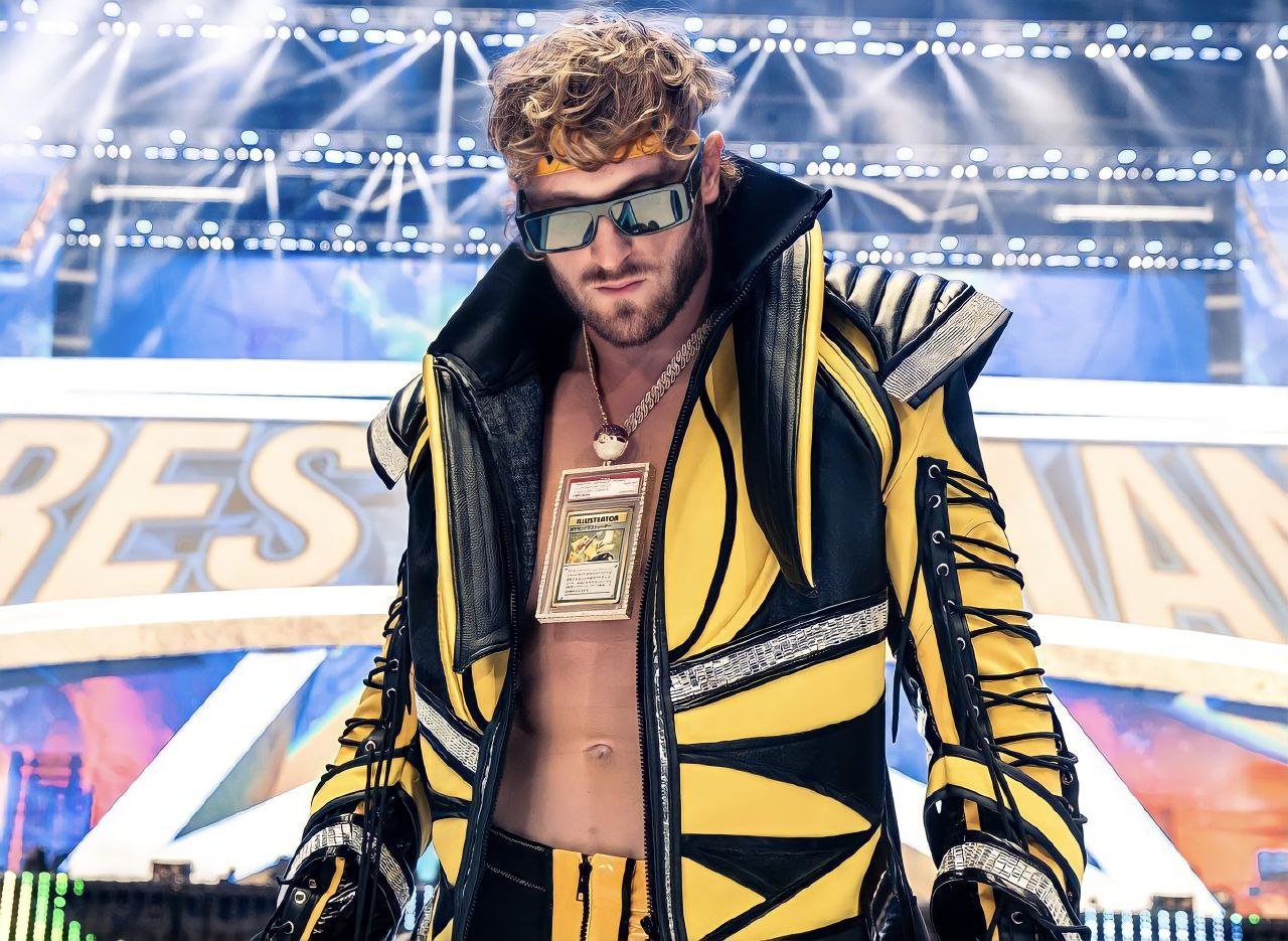 Logan Paul e il suo nuovo gioiello al collo per Wrestlemania 38 Pikachu Illustrator PSA 10 da
